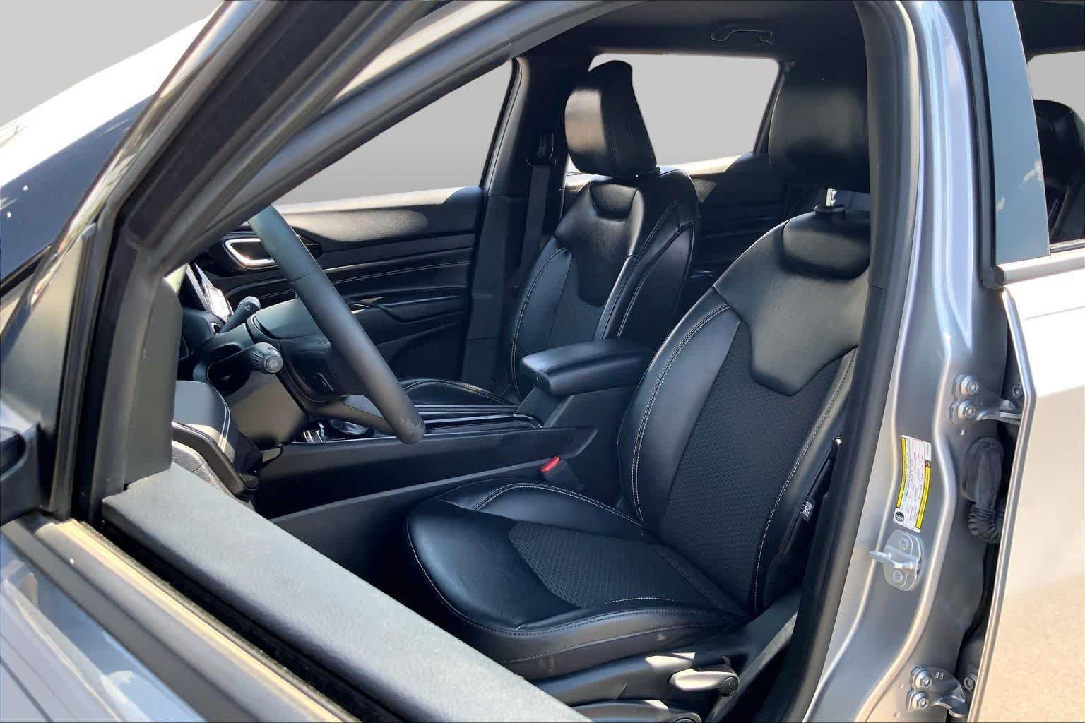 Pre-Owned 2023 Jeep Compass Altitude