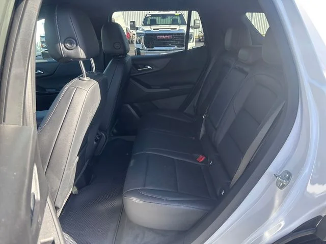 Used 2026 Summit White Chevrolet LT image 30