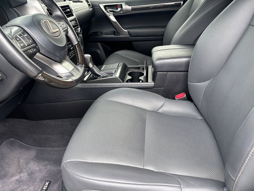 Used 2023 Black Lexus 460 image 11