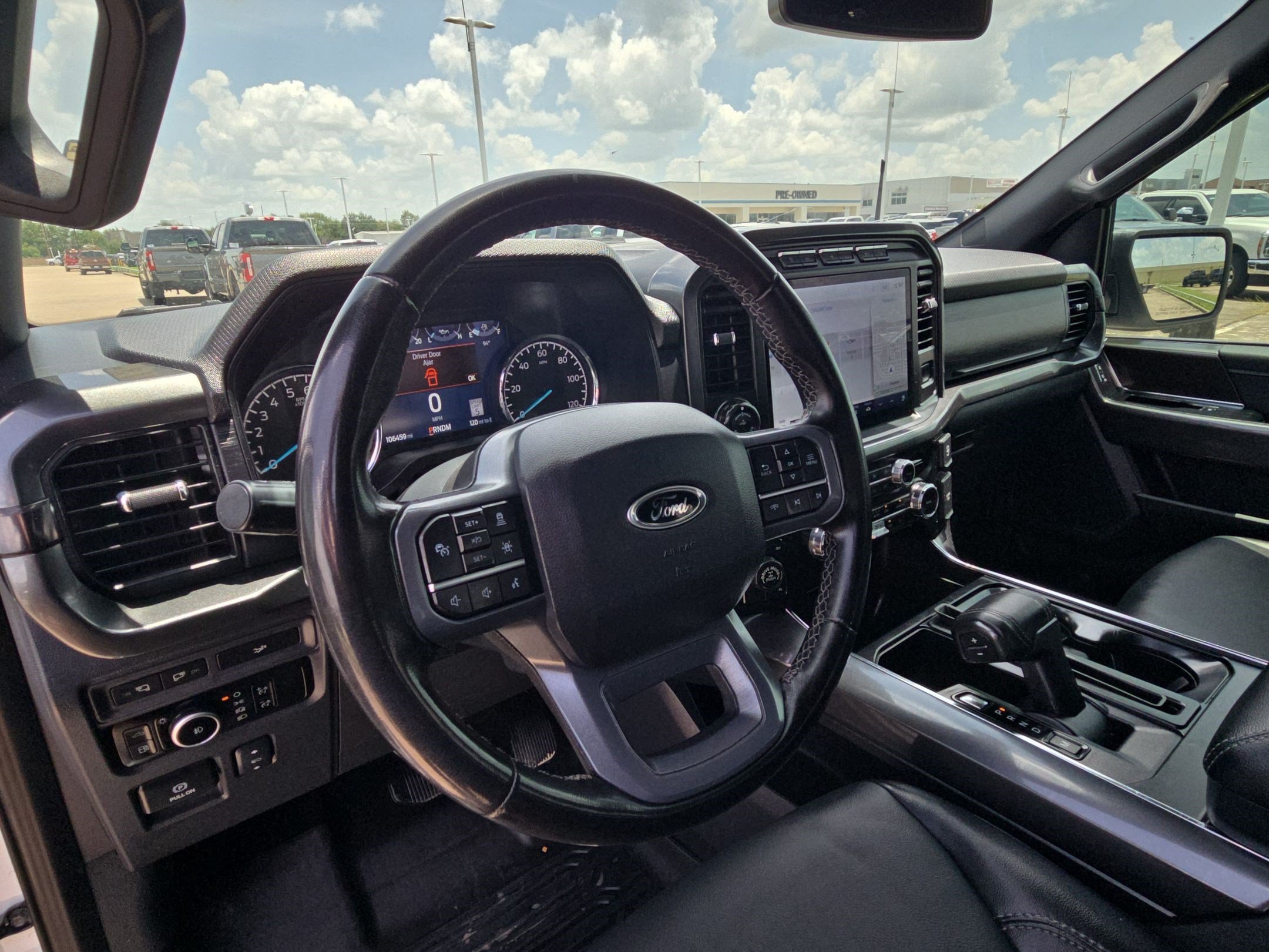 Used 2023 Oxford White Ford XLT image 13