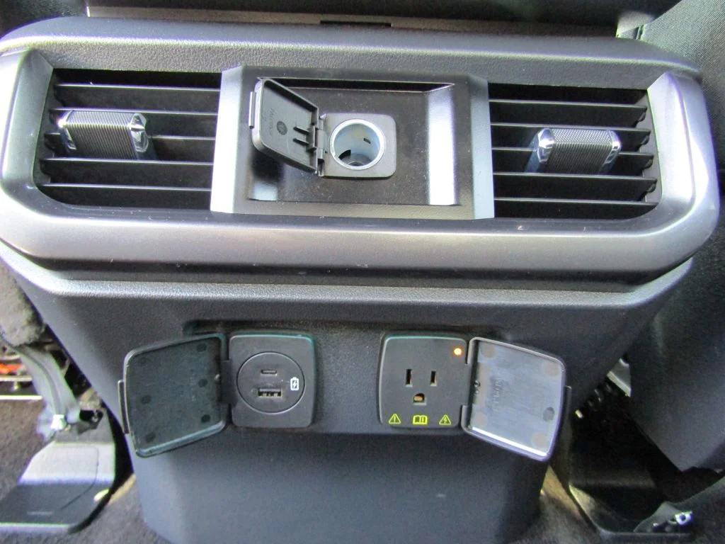 Used 2023 Agate Black Metallic Ford XLT image 43