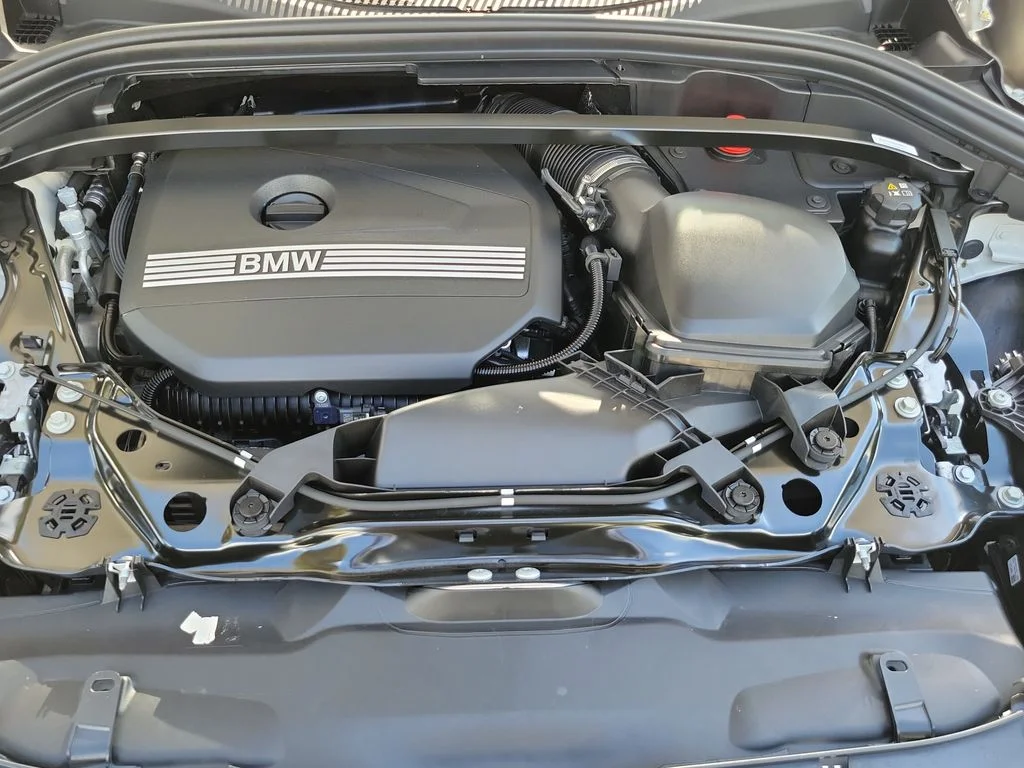 Used 2026 White BMW xDrive28i image 44