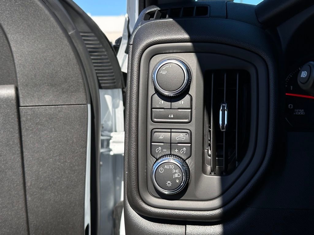 New 2026 Summit White GMC Pro image 23