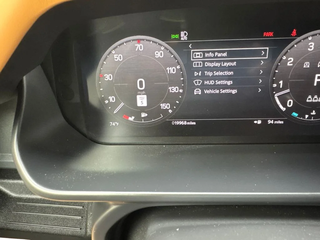 Used 2023 Green Land Rover X image 61