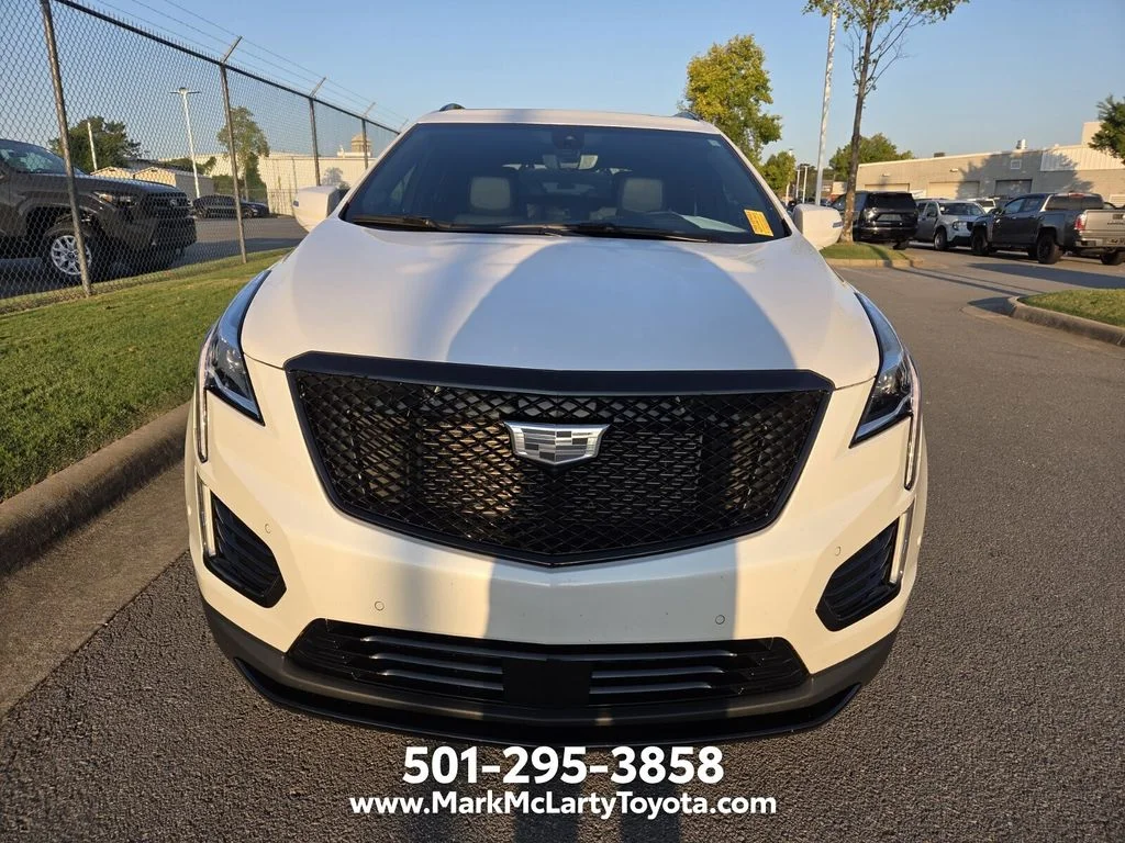 Used 2022 White Cadillac Sport image 2