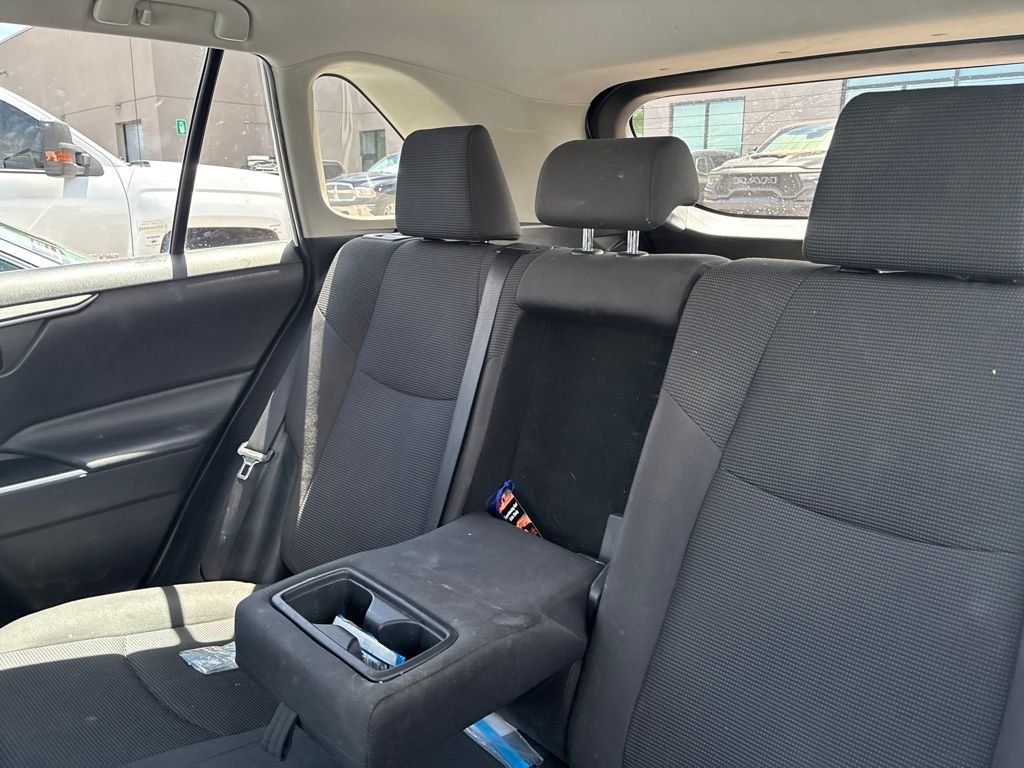 Used 2021 White Toyota LE image 21