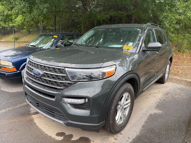 2023 Ford Explorer XLT 4WD's photo