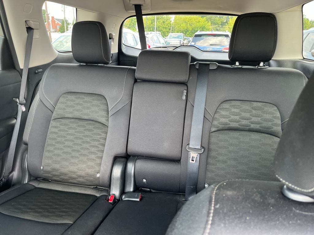 Used 2024 Gray Nissan SV image 13