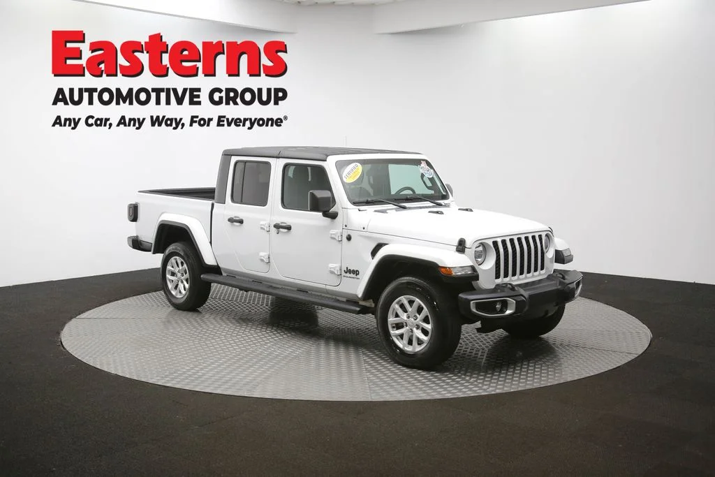 Used 2023 White Jeep Sport image 45