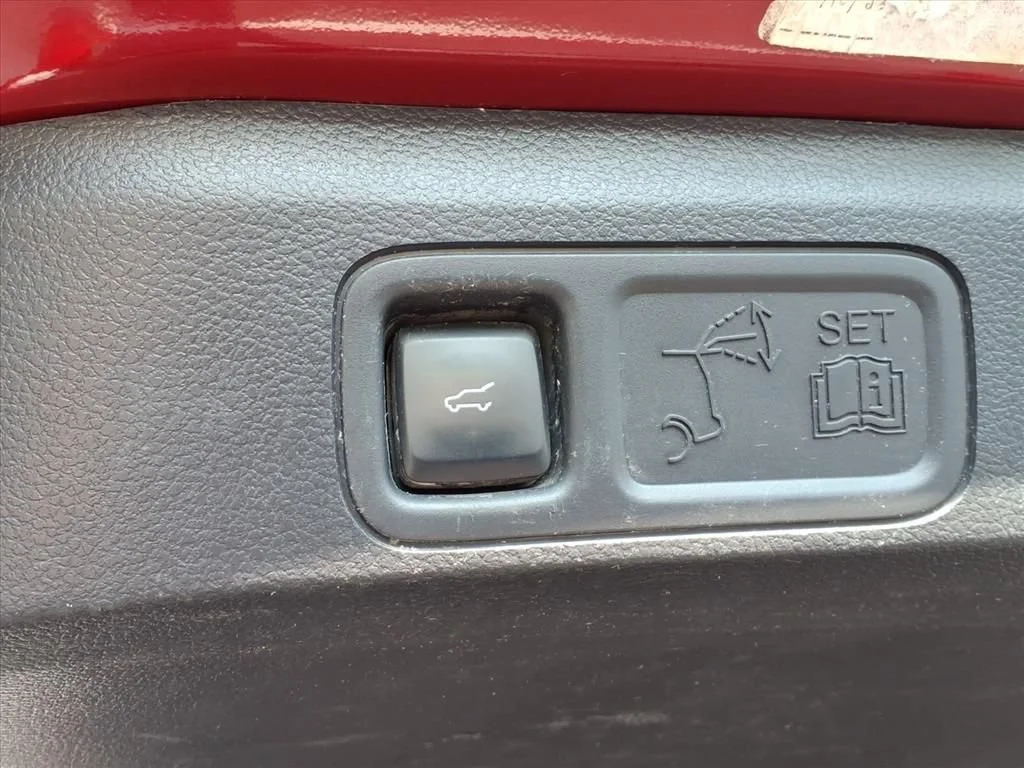 Used 2022 Red Ford XLT image 22