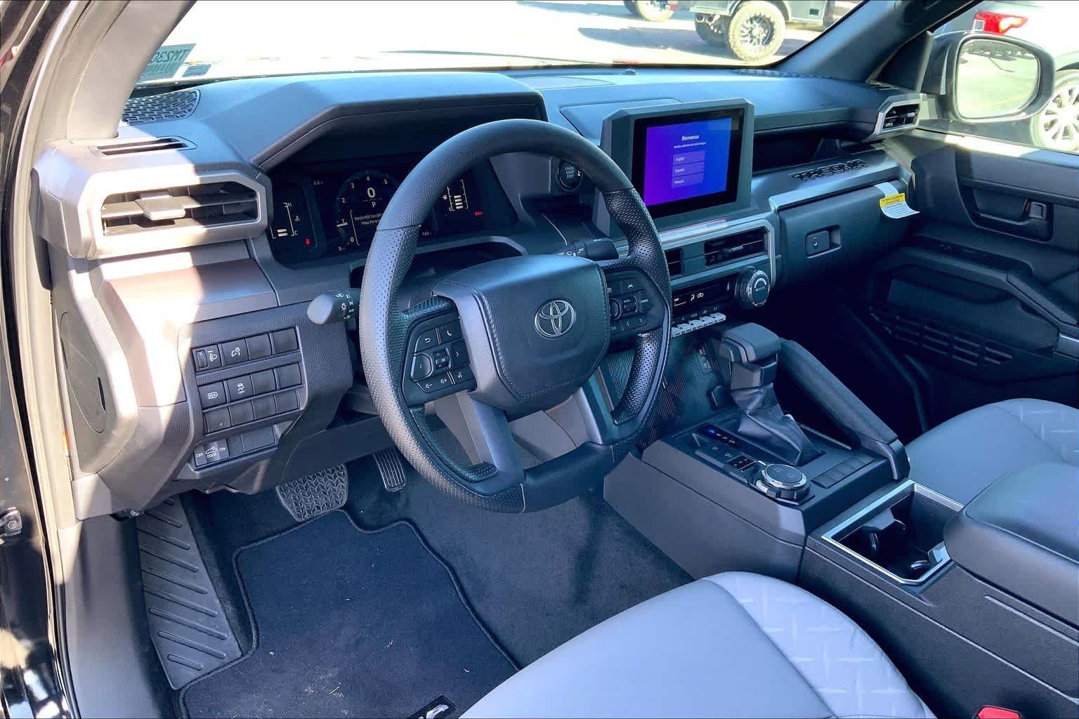 2026 Toyota Tacoma SR5 - Photo 8