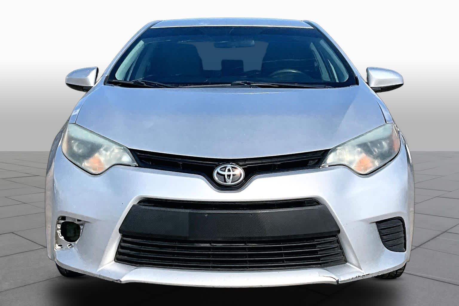 Used 2016 Classic Silver Metallic Toyota L image 4