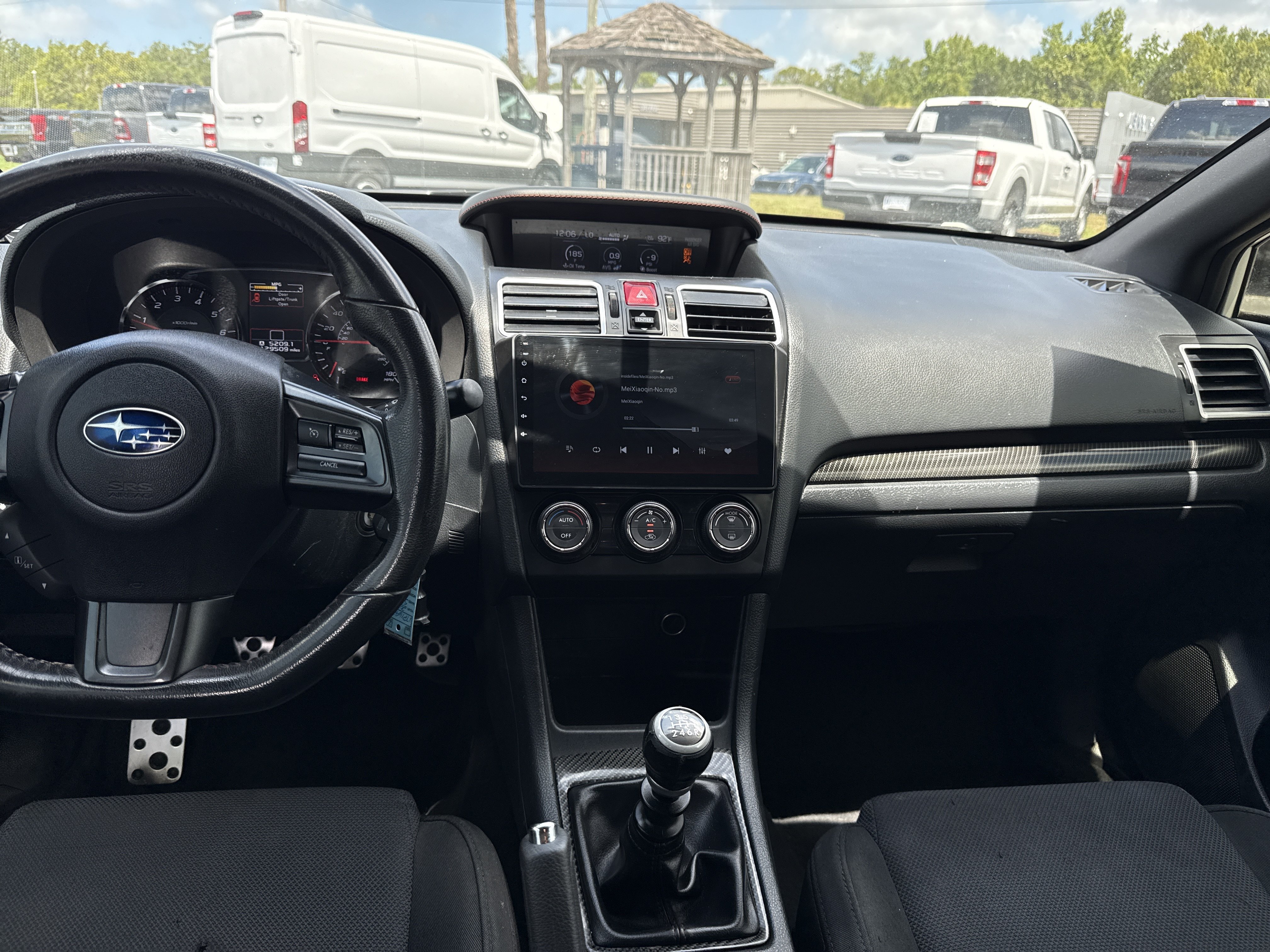 Used 2018 Crystal White Pearl Subaru Base image 25