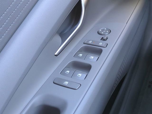 New 2026 White Hyundai SE image 46