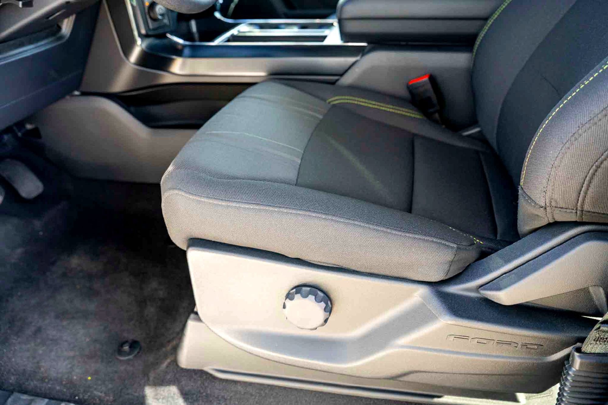 New 2025 Oxford White Ford STX image 11