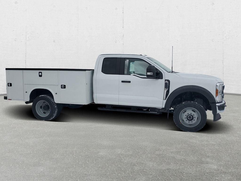 New 2026 Oxford White Ford F-450® XL image 3