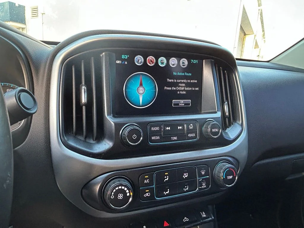 Used 2018 Graphite Metallic Chevrolet LT image 11