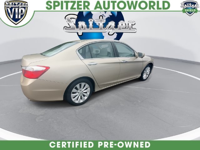 Used 2015 Champagne Frost Pearl Honda EX image 15