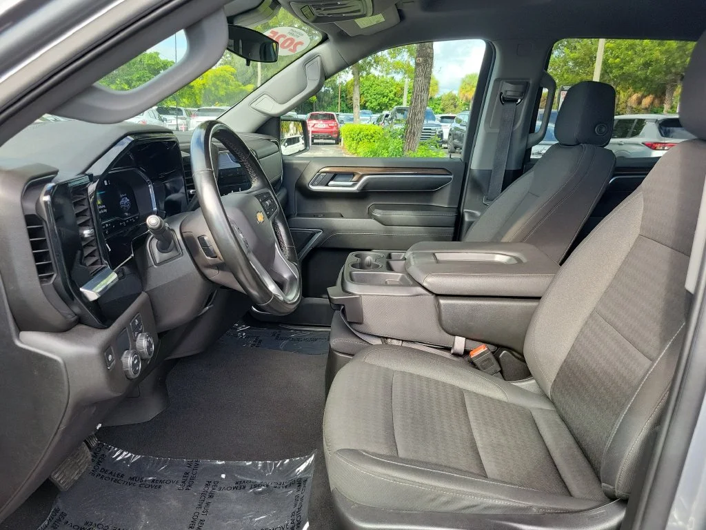 Used 2025 Gray Chevrolet LT image 22