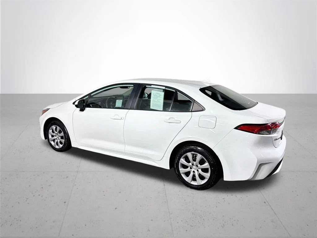Used 2022 White Toyota LE image 8