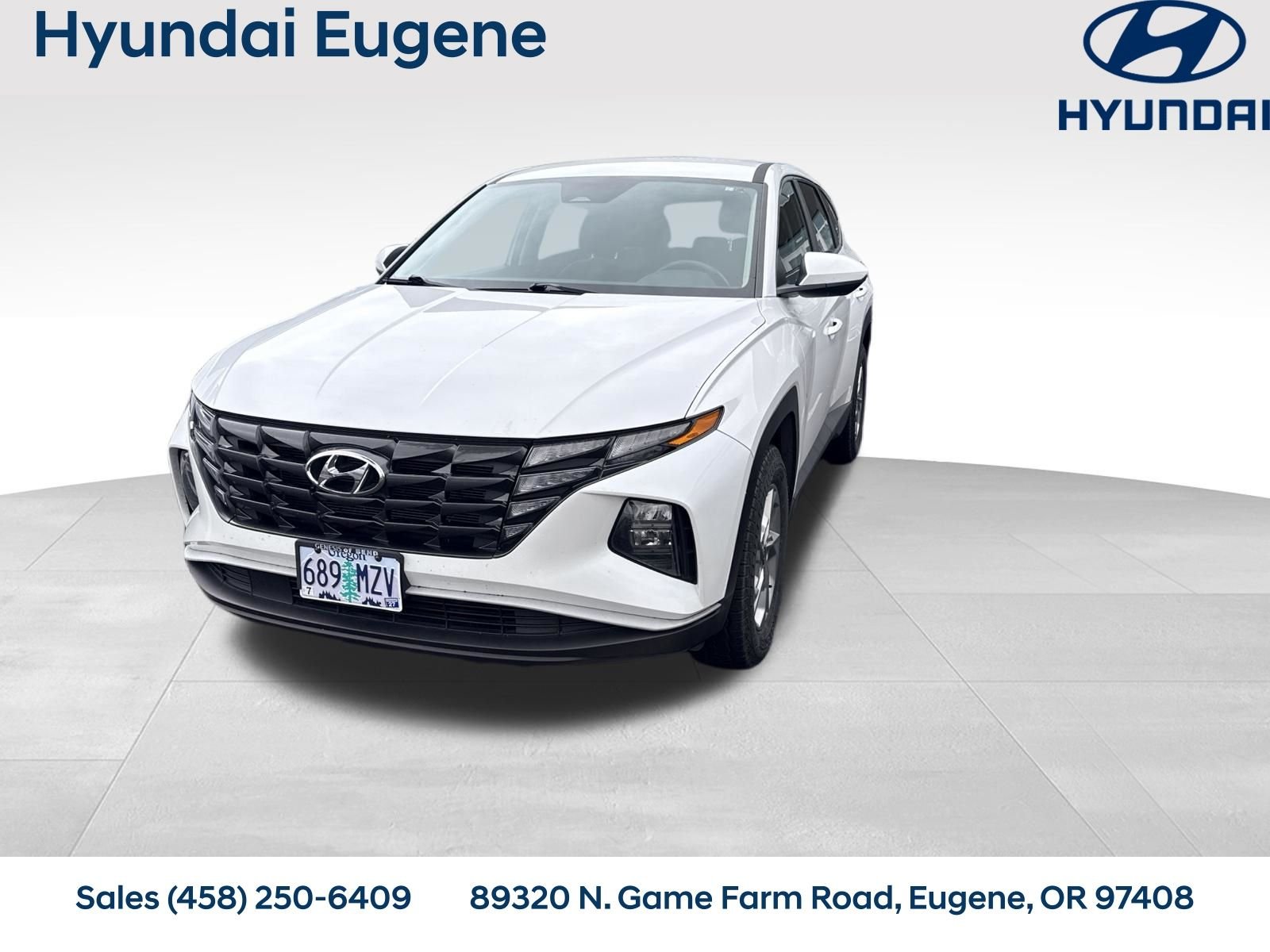 Used 2022 White Hyundai SE image 1
