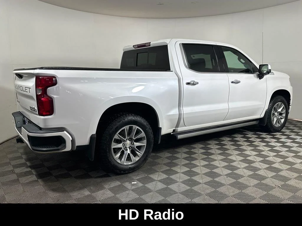 Used 2019 Iridescent Pearl Tricoat Chevrolet High Country image 12
