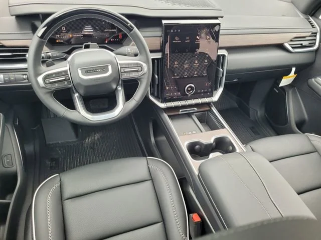 2026 GMC Acadia Denali - Photo 9