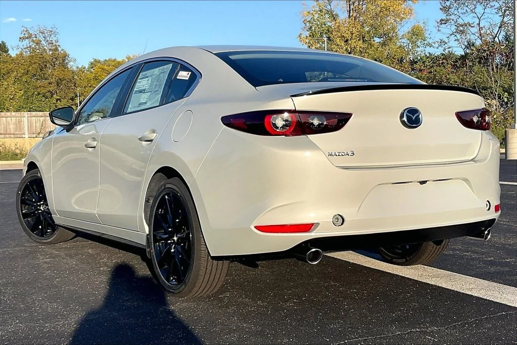 New 2026 Ceramic White Mazda 2.5 S Select Sport image 3