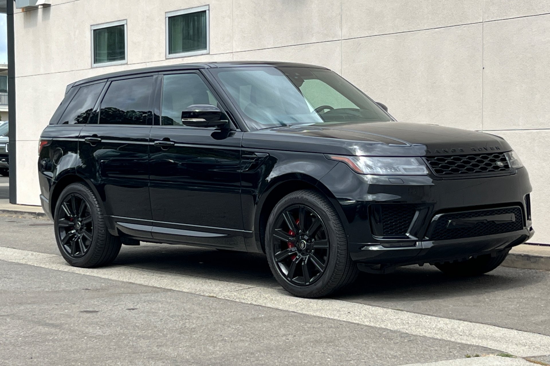 Used 2021 Santorini Black Metallic Land Rover HSE Dynamic image 9
