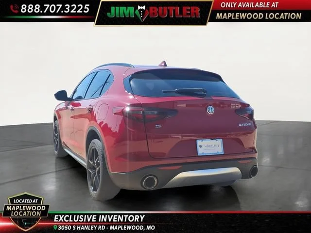 Used 2018 Red Alfa Romeo Ti Sport AWD image 2