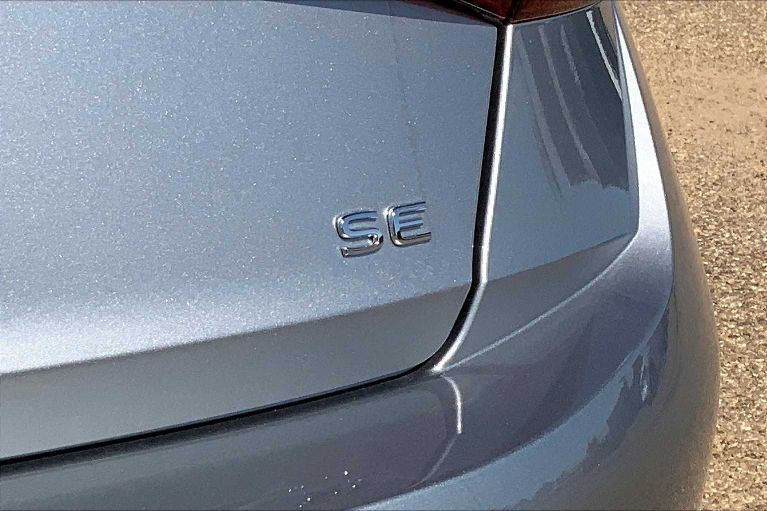 New 2026 Pyrite Silver Metallic Volkswagen SE image 15