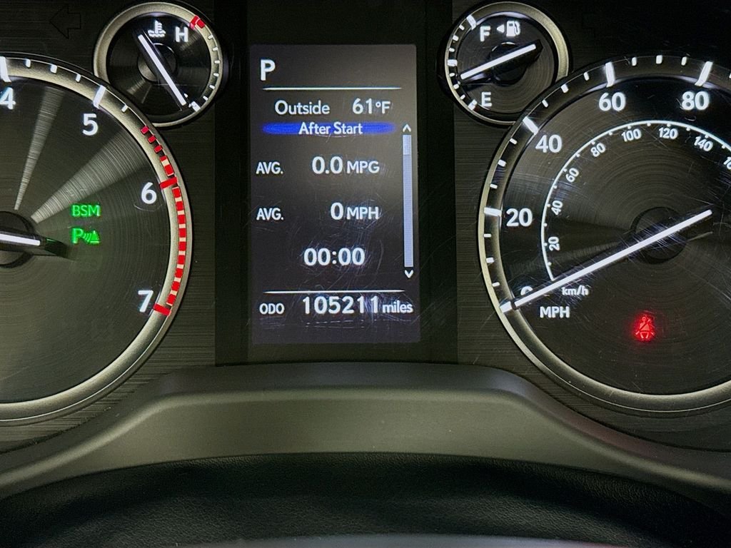 Used 2020 White Lexus 460 image 13