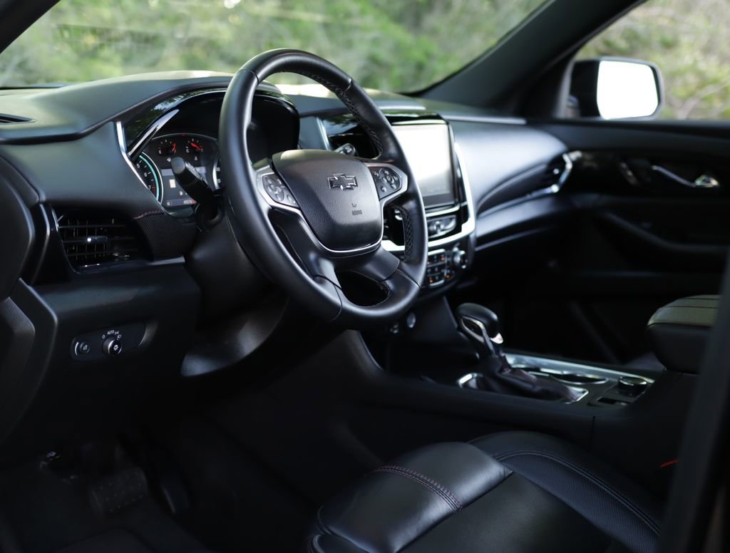 Used 2023 Mosaic Black Metallic Chevrolet RS image 9
