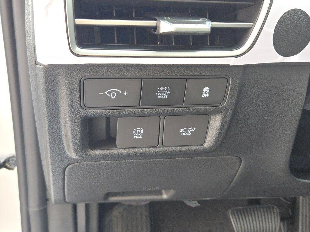 2025 Hyundai Sonata Hybrid Limited - Photo 26