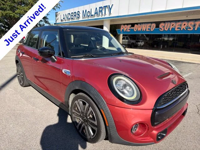 Used 2021  MINI Classic image 1