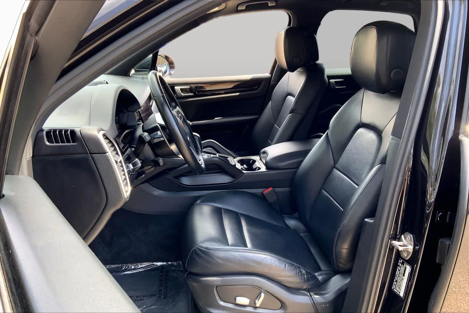 Used 2019 Black Porsche  image 13