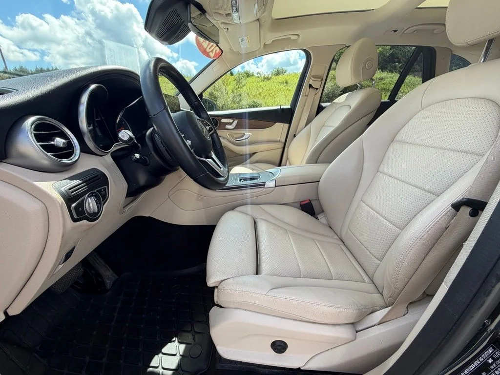 Used 2022 Black Mercedes-Benz GLC 300 image 15