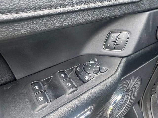 Used 2021 Black Ford XLT image 22