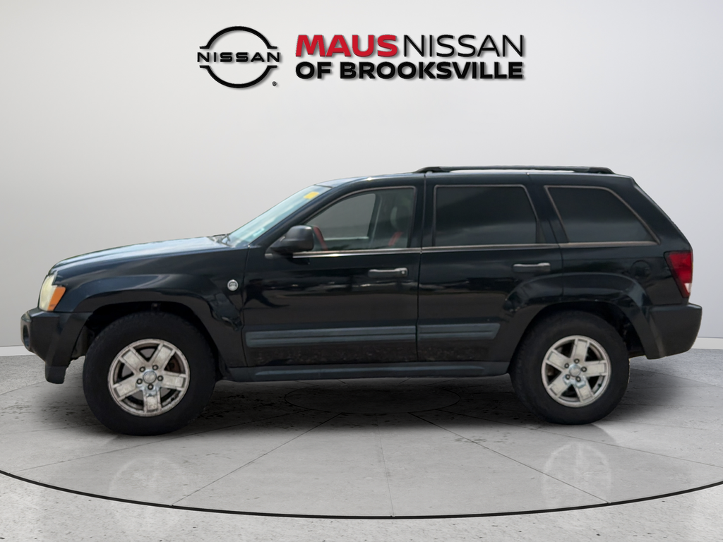 Used 2006 Black Jeep Laredo image 5