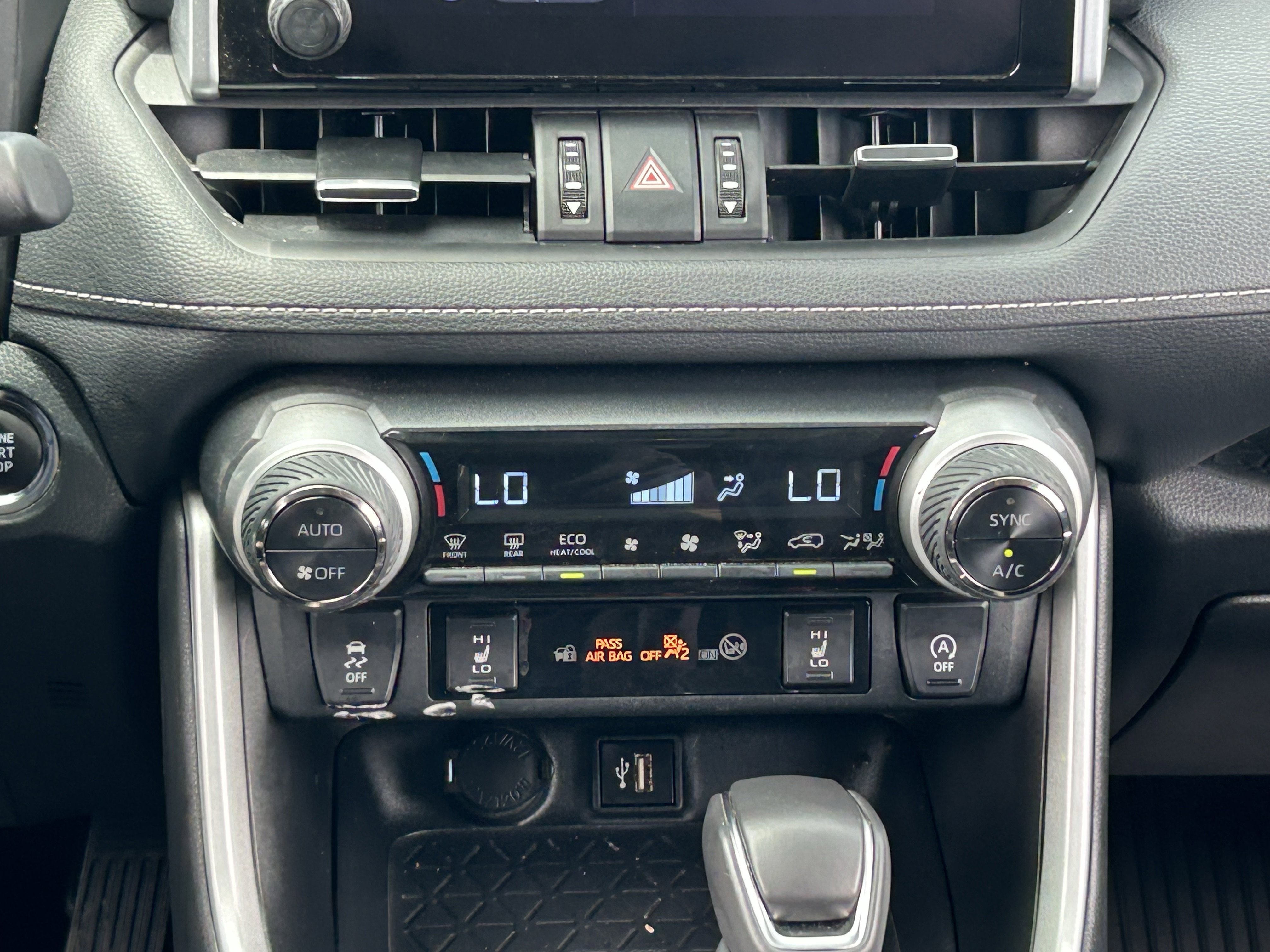 Used 2024 Silver Toyota XLE Premium image 21
