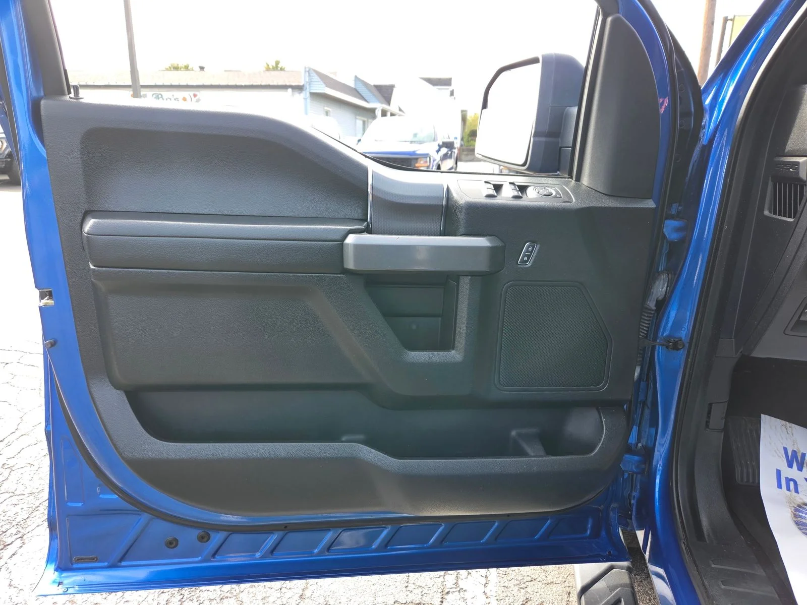Used 2016 Blue Flame Metallic Ford XLT image 10