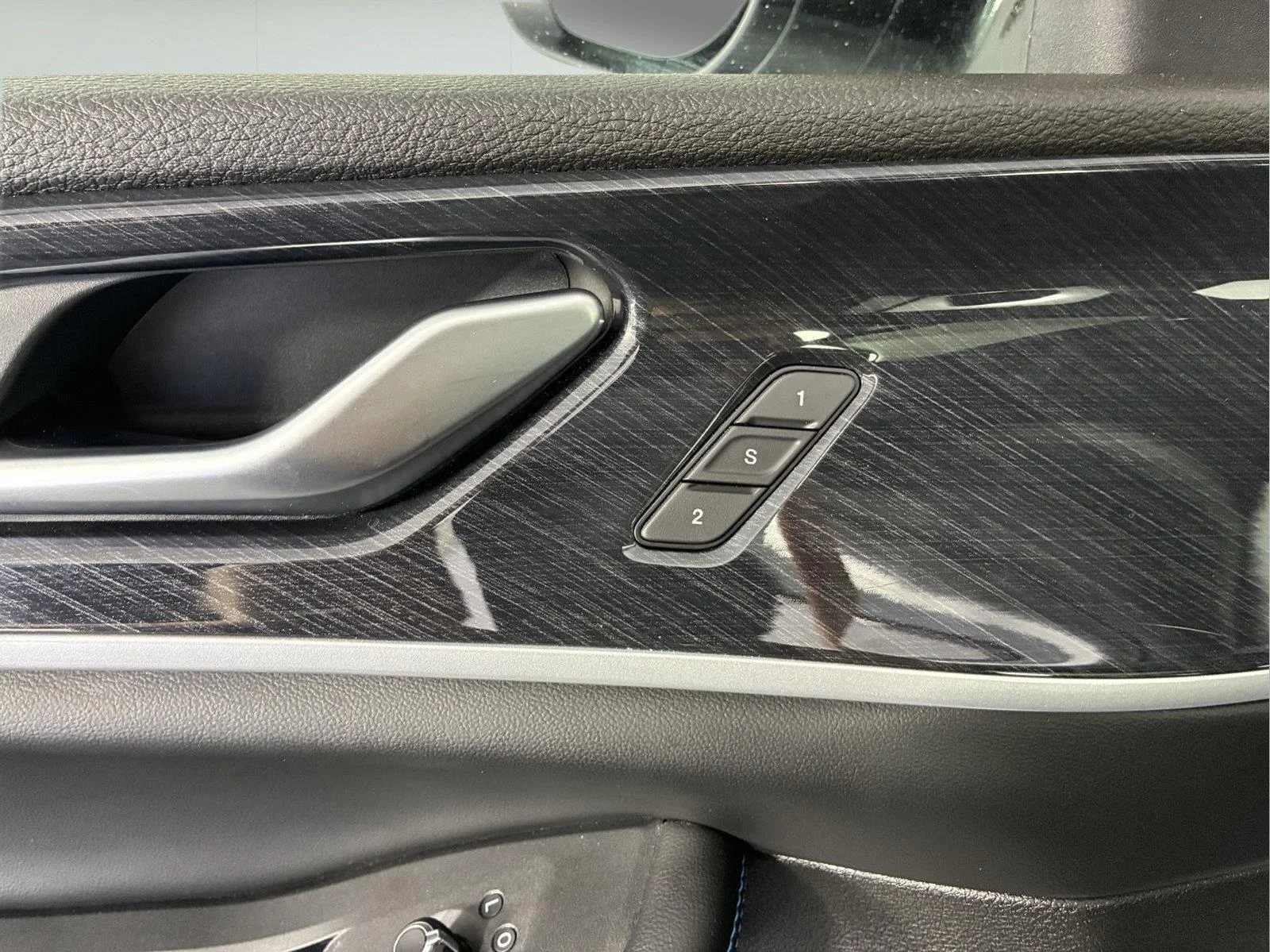 Used 2023 Silver Zynith Jeep Trailhawk image 28