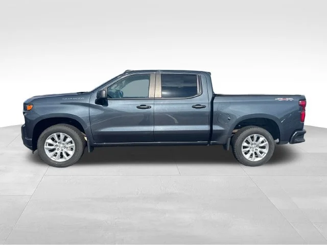 Used 2021 SHADOW GRAY METALLIC Chevrolet Custom image 2