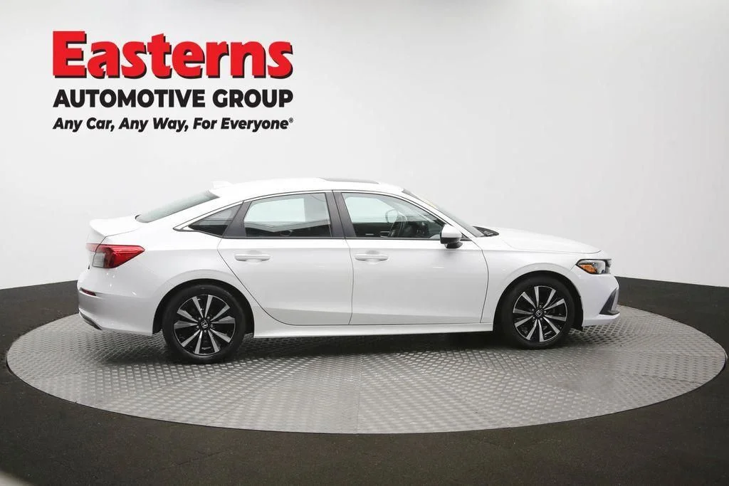 Used 2023 White Honda EX image 46