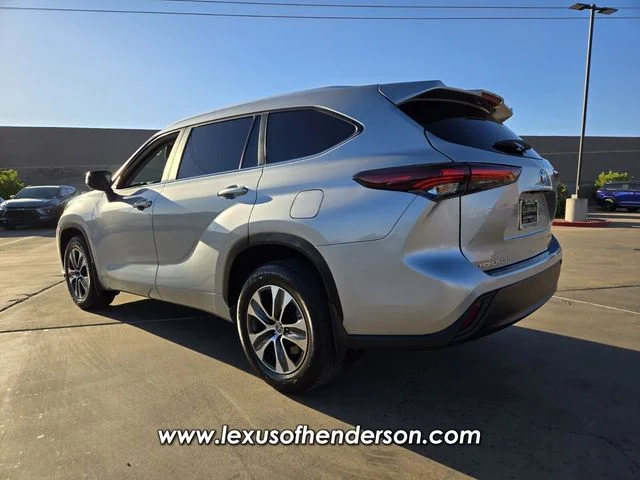 Used 2024 Silver Toyota XLE image 4