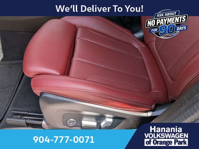 Used 2022 Gray BMW xDrive30i image 23