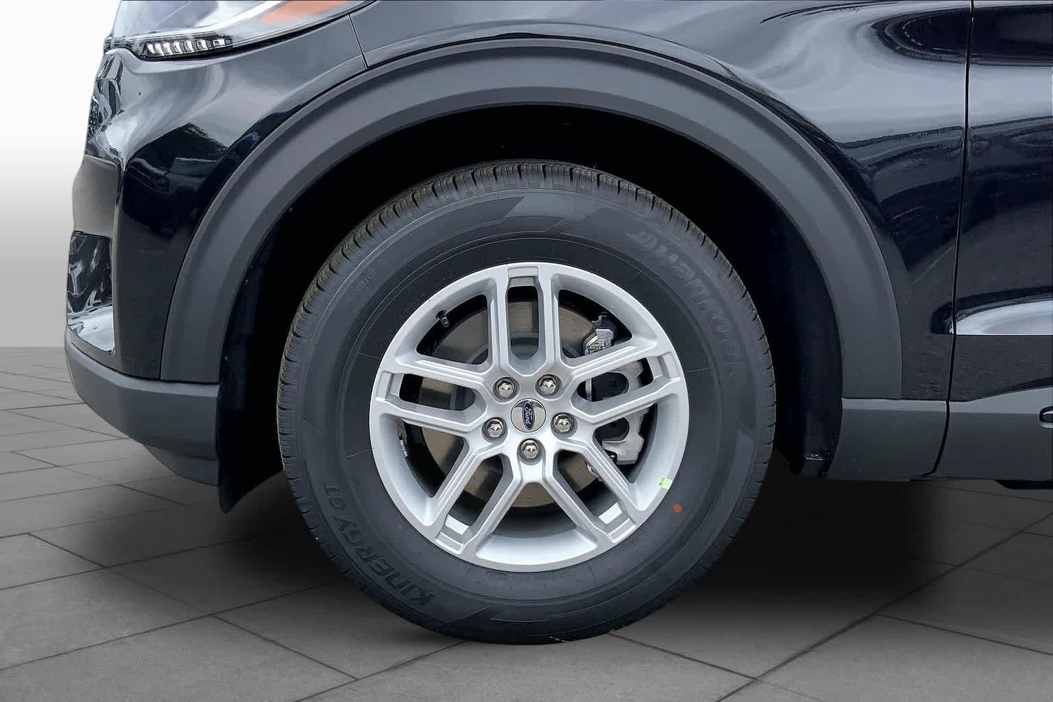 New 2026 Agate Black Metallic Ford Active image 12