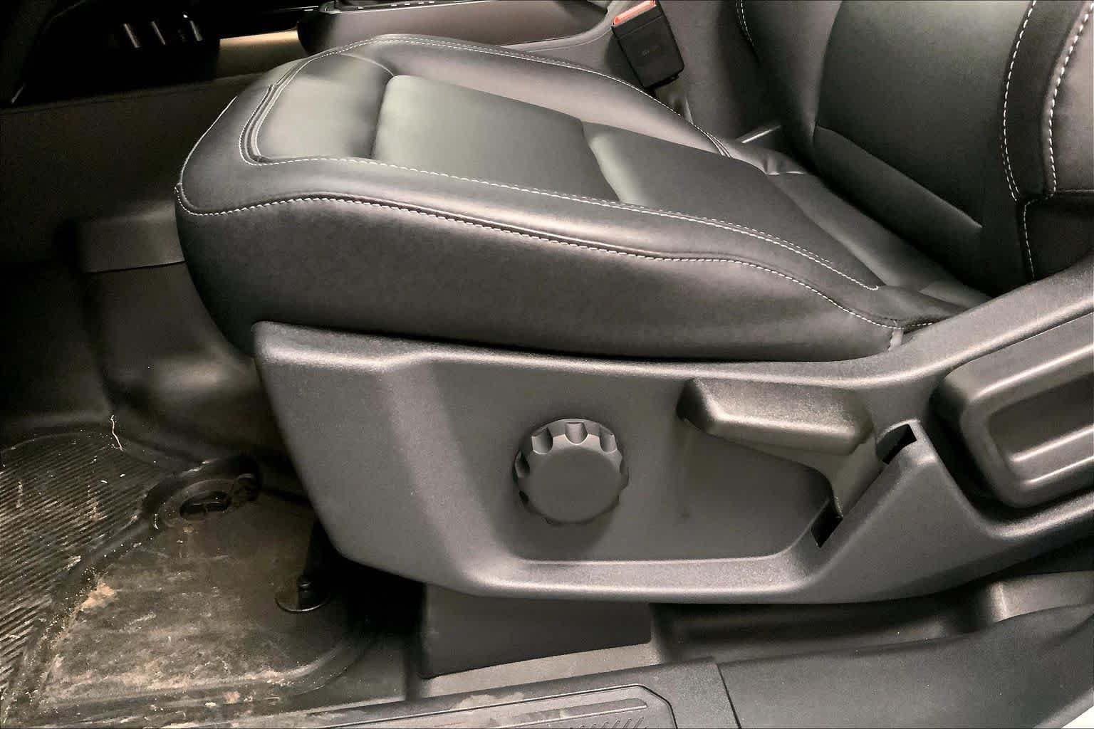 New 2026 Avalanche Gray Ford Badlands® image 19