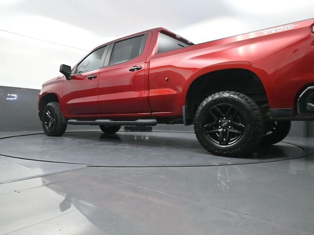 Used 2021  Chevrolet LT Trail Boss image 28