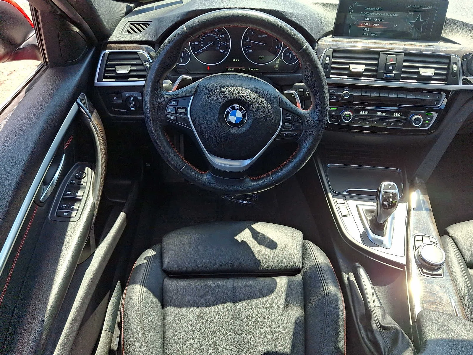 Used 2017  BMW 330i image 12